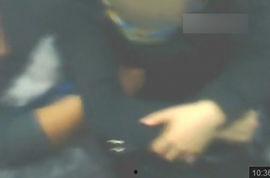 美女被摸胸视频,美女遭遇不测，胸部被摸事件引发社会关注